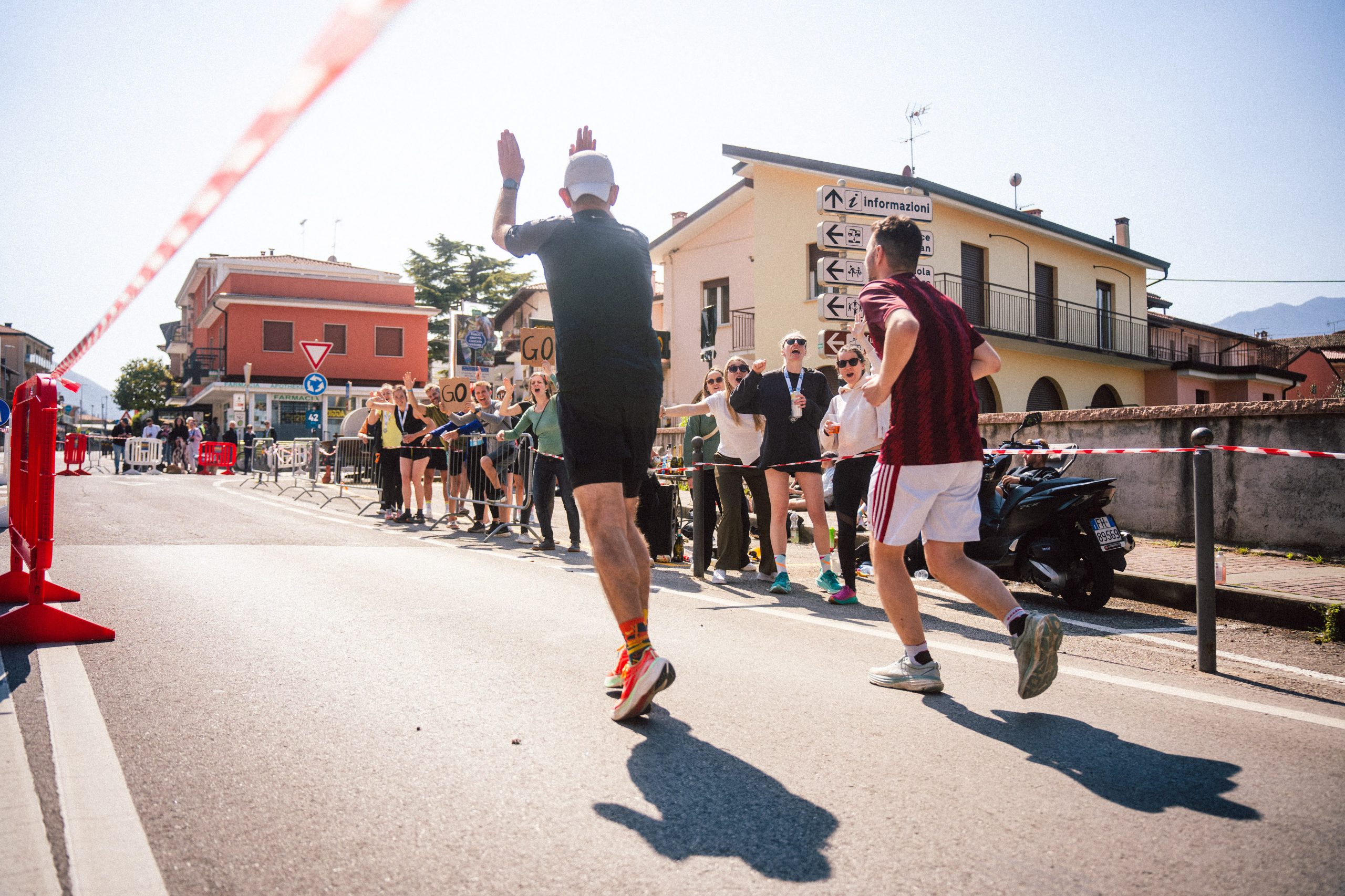 42 KM und 37 caffè